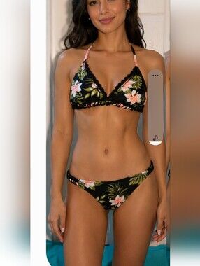 Xhilaration Black Tropical Floral Crochet Trim Bikini Set Size Medium